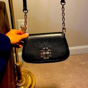Tory Burch purse. Slightly used found it at estate sell, no rips or tears
